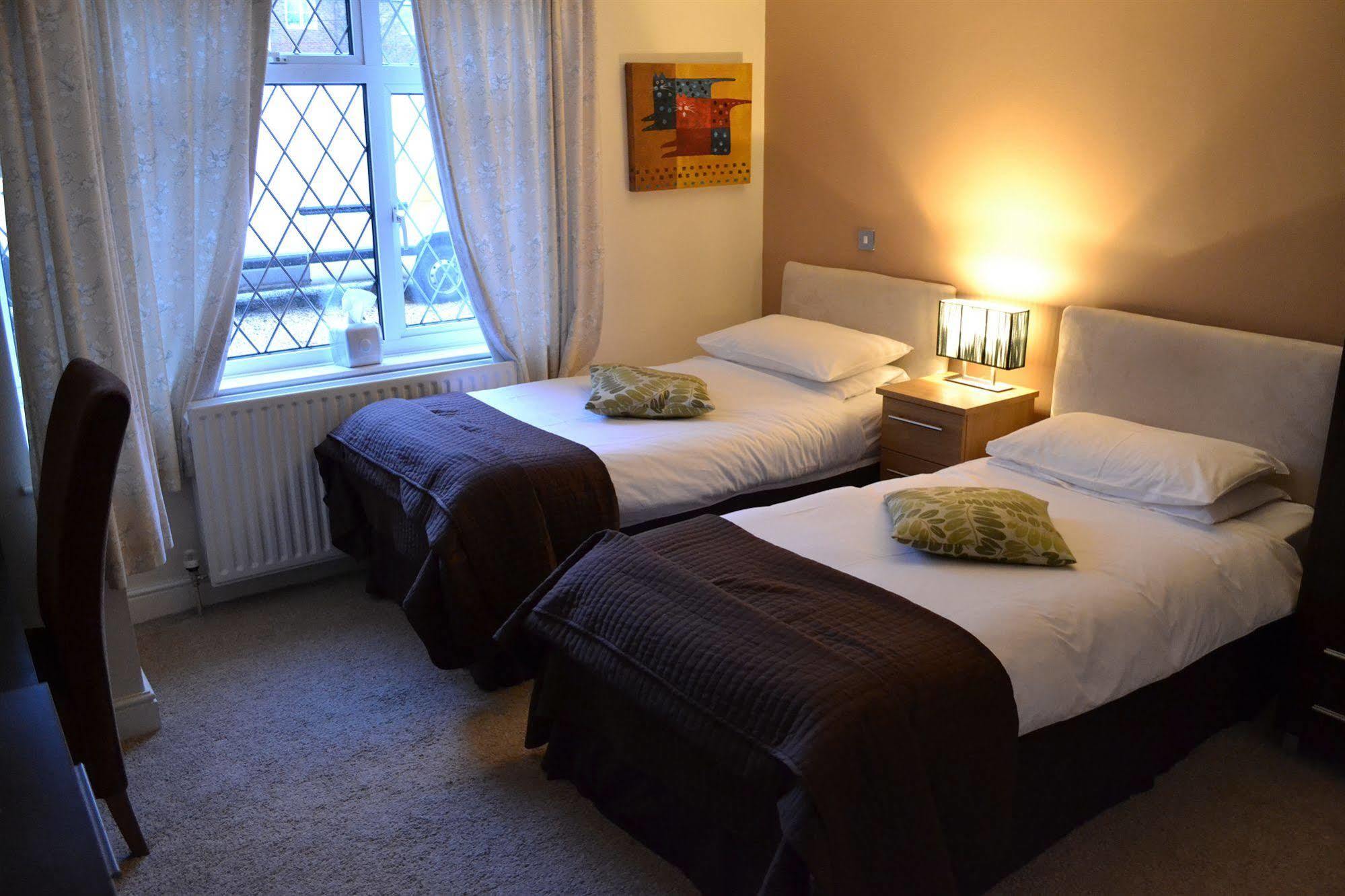 Elizabeth House Hotel Bracknell Exteriör bild