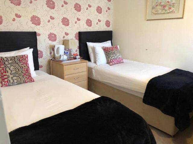 Elizabeth House Hotel Bracknell Exteriör bild